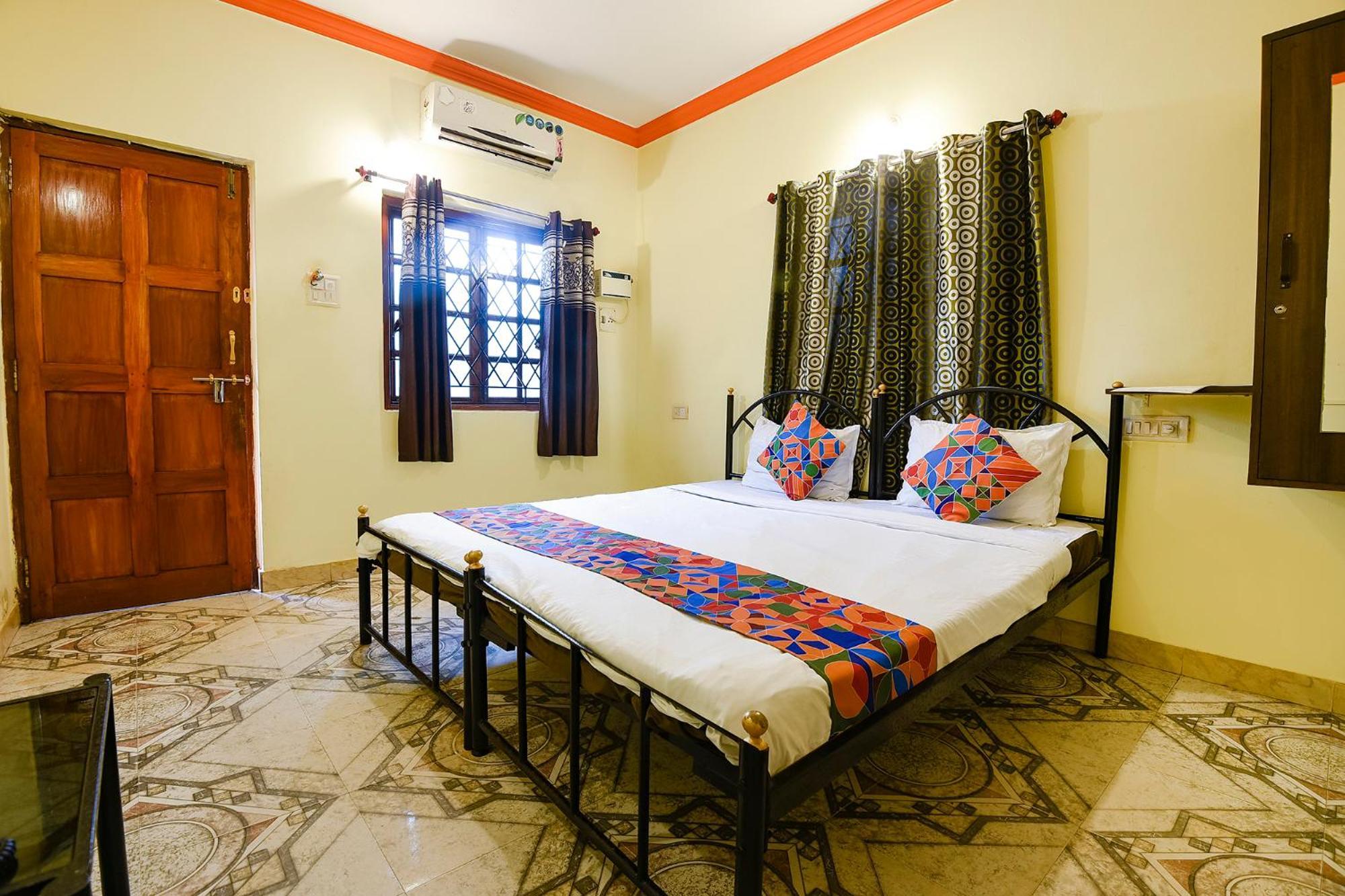 Fabhotel Joaquim Beachside Resort - Nr Tito'S Lane, Baga Beach Exteriör bild