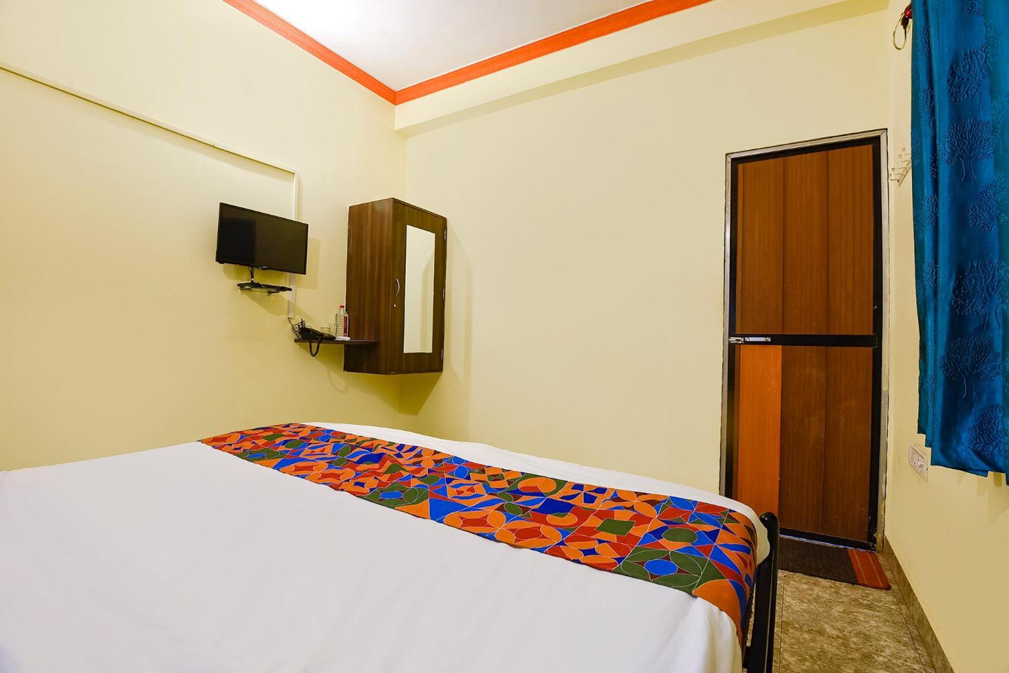 Fabhotel Joaquim Beachside Resort - Nr Tito'S Lane, Baga Beach Exteriör bild