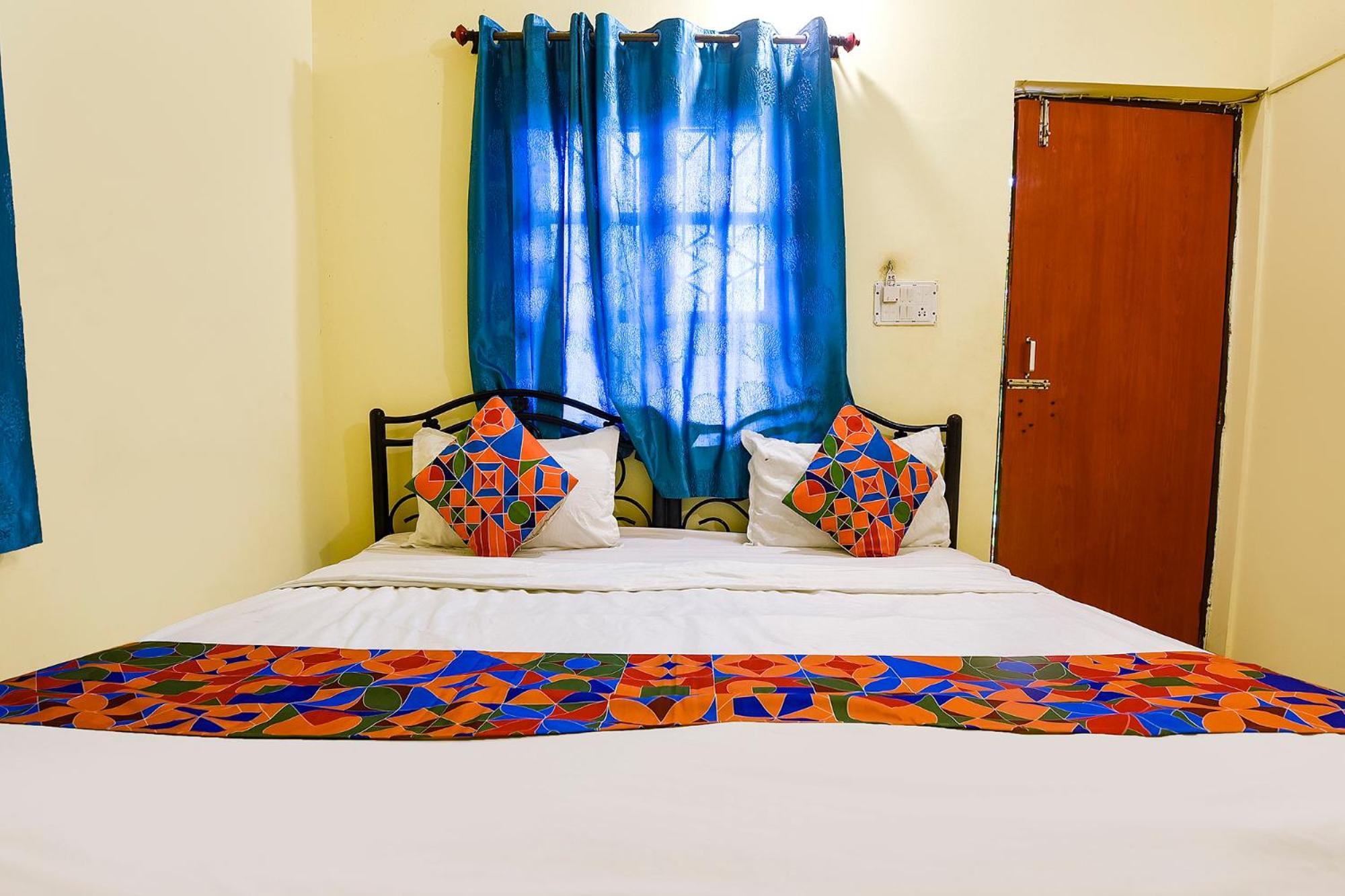 Fabhotel Joaquim Beachside Resort - Nr Tito'S Lane, Baga Beach Exteriör bild