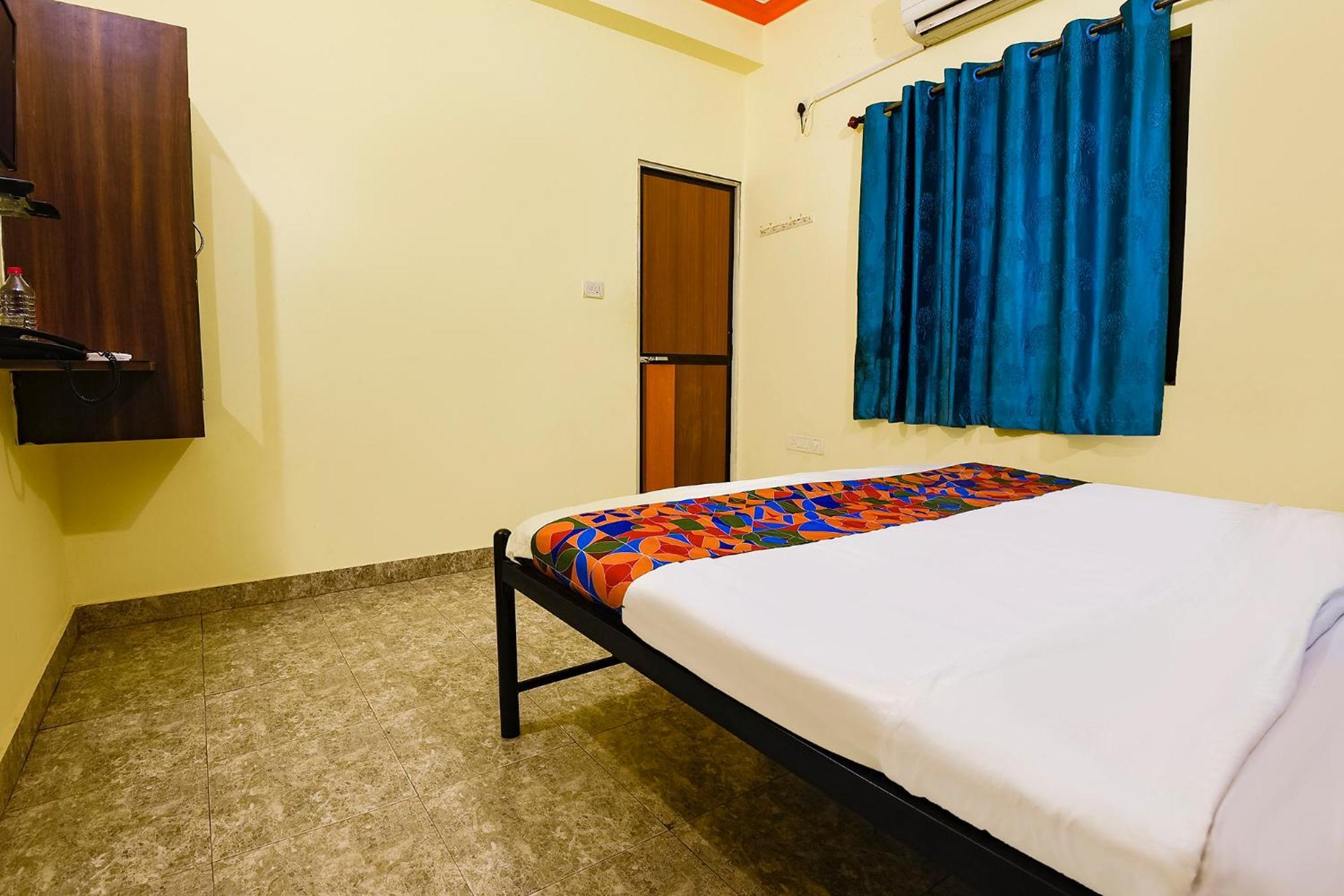 Fabhotel Joaquim Beachside Resort - Nr Tito'S Lane, Baga Beach Exteriör bild